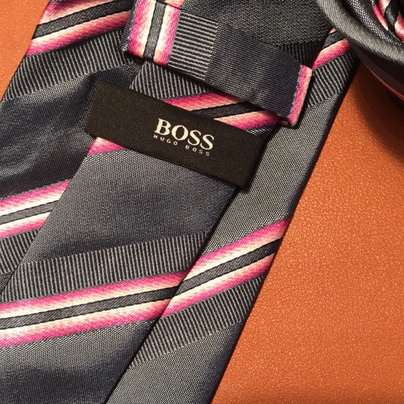 Boss tie - Picture 3 of 10